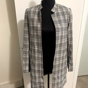 Medium Carolina Belle Jacket Black & White Long Sleeve